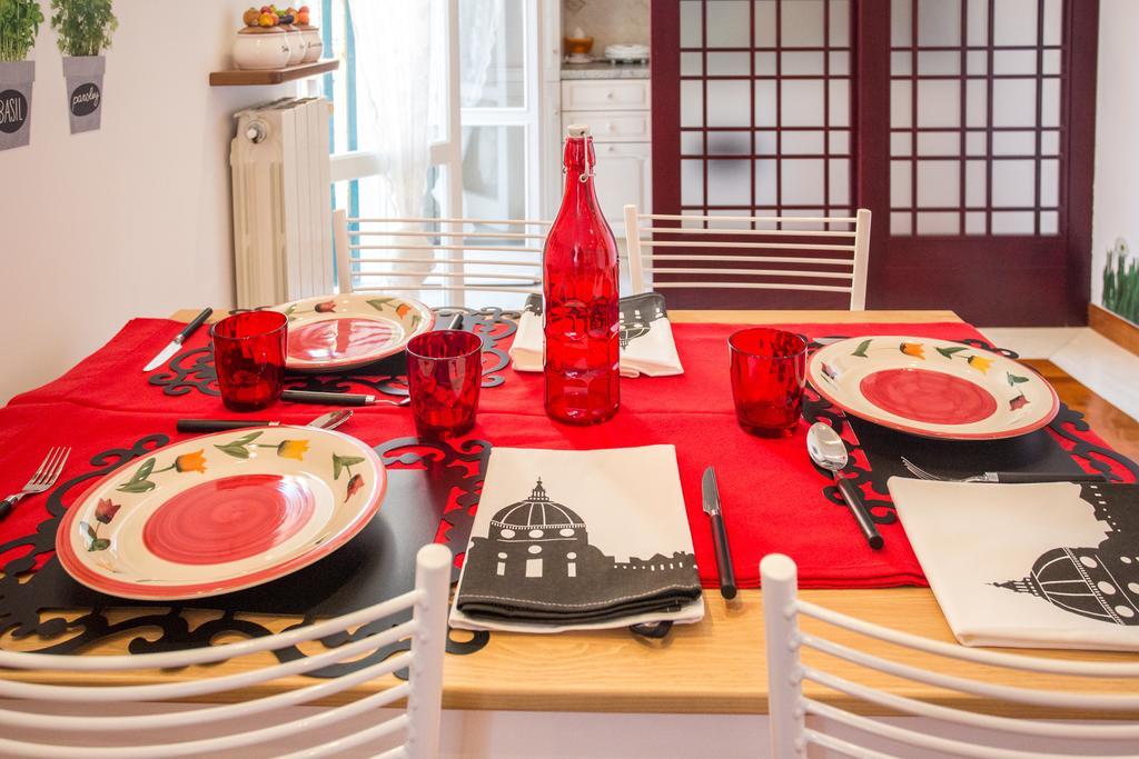 Appartamento La Finestra Su San Pietro Roma Habitación foto